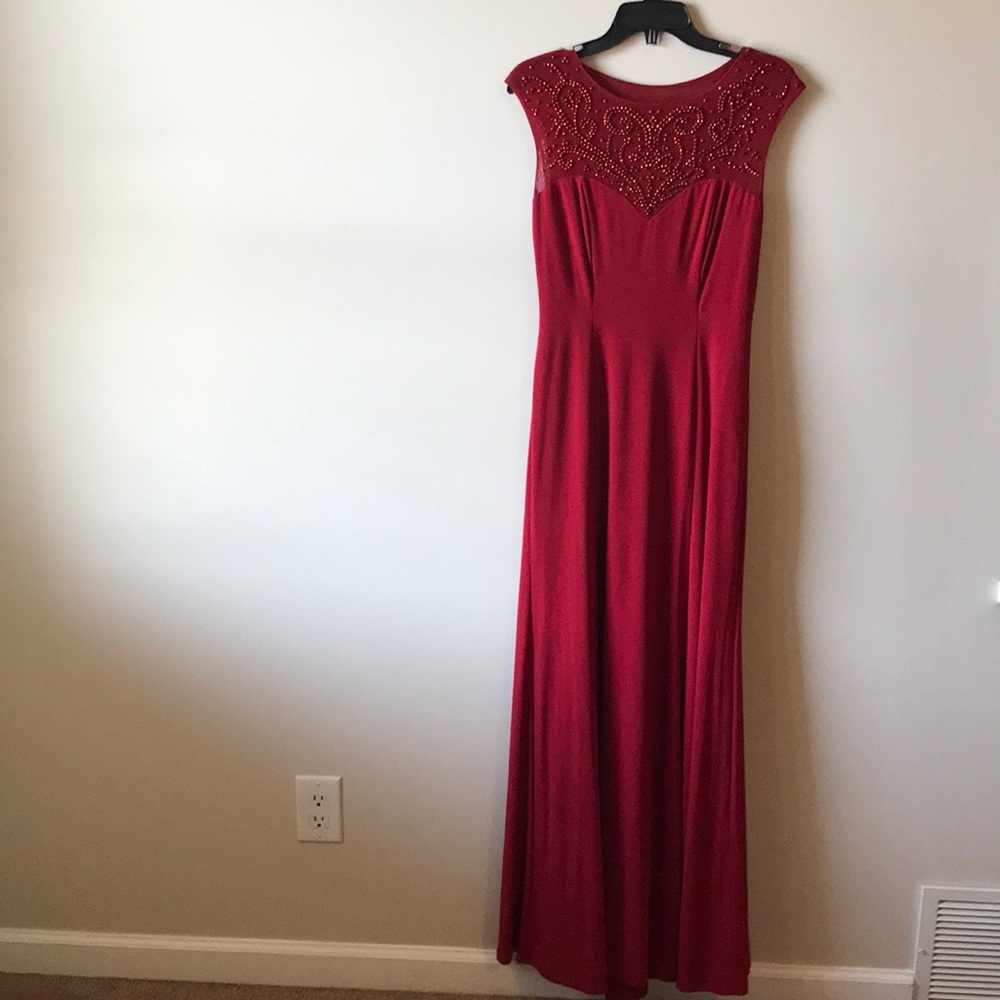 Valentine’s Day Stunning fitted Dress